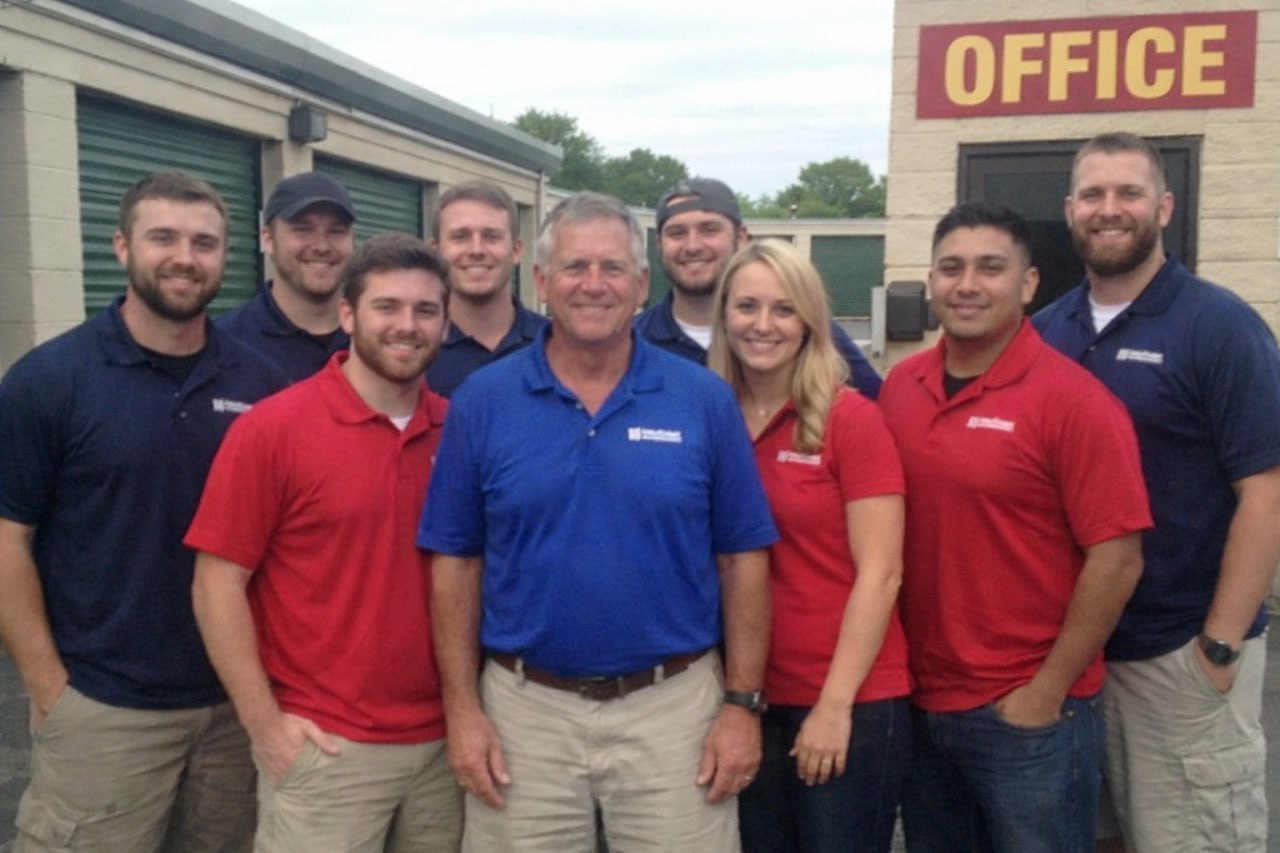 Water damage restoration professionals in Honolulu, HI